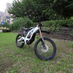 Surron Light Bee 72V 10KW Electric Dirt Bike Hydraulic Brake - Image 6
